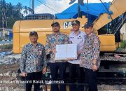 Konkep Keciprat Bantuan Satu Unit Excavator dan Dua Dump Truk Armada Penanganan Sampah