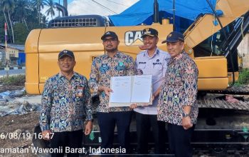 Konkep Keciprat Bantuan Satu Unit Excavator dan Dua Dump Truk Armada Penanganan Sampah